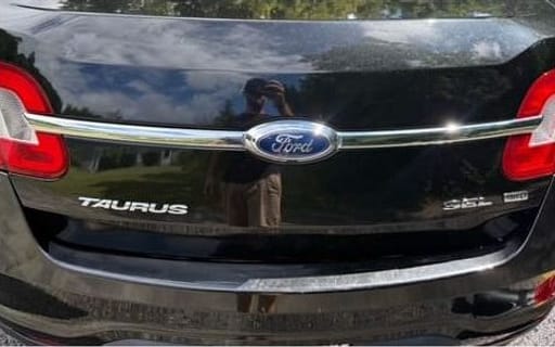 Ford Taurus trunk lid after a Sudz detail